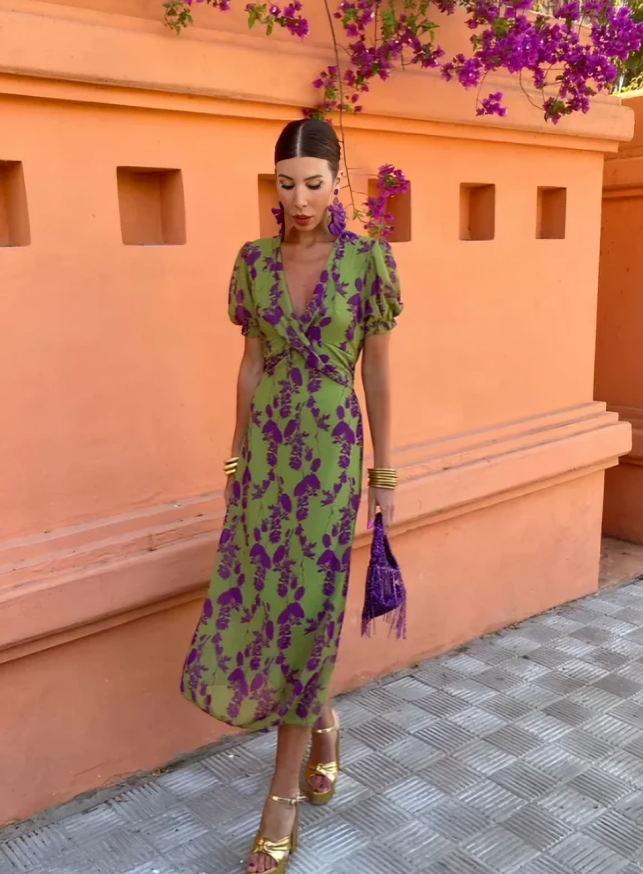 Rhiannon™ – Sofistikeret Sommerkjole med Elegant Snit