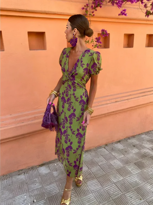 Rhiannon™ – Sofistikeret Sommerkjole med Elegant Snit